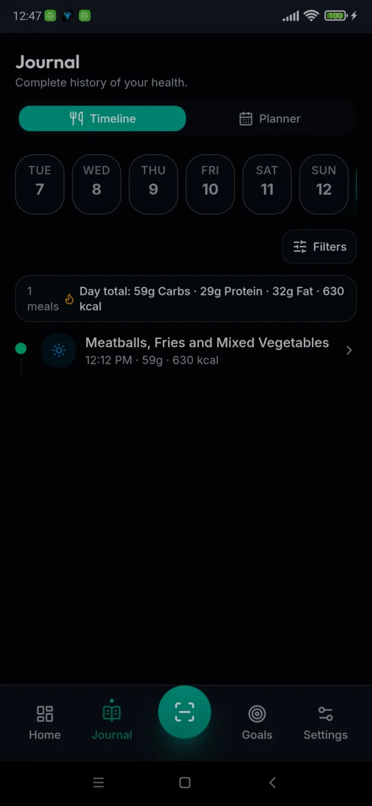 Journal timeline showing a meal and its nutrition totals